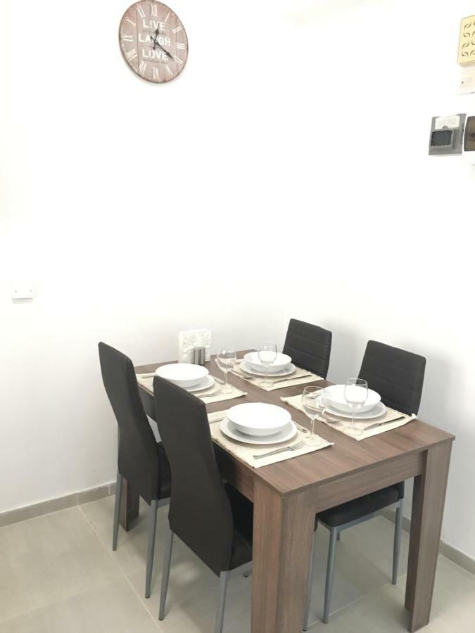 Larnaca Beach Apartment 44 Exteriér fotografie